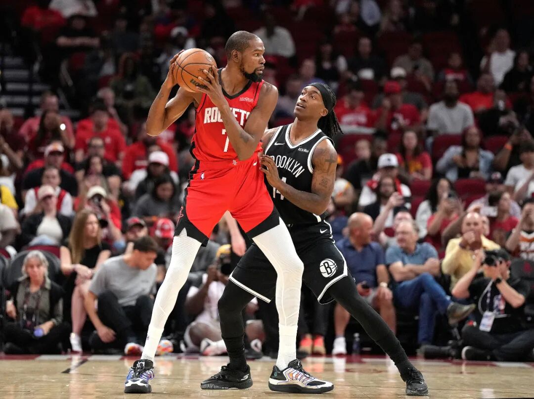 NBA | 杨瀚森背靠背仅得1分，约基奇三场三双创纪录